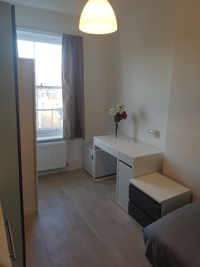 Single Room,559344960:JPEG